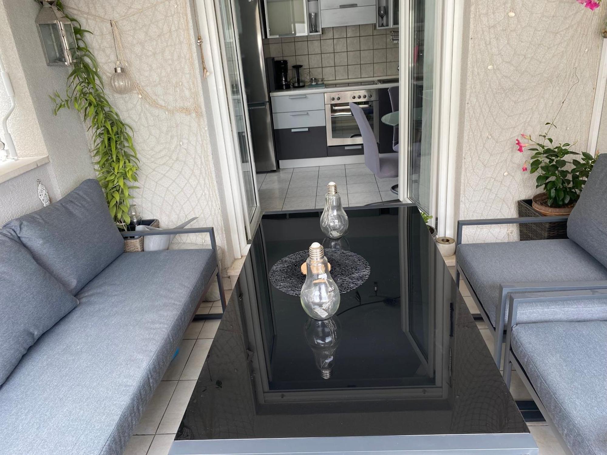 Marimar, Beachfront 1st Row Apartamento Split