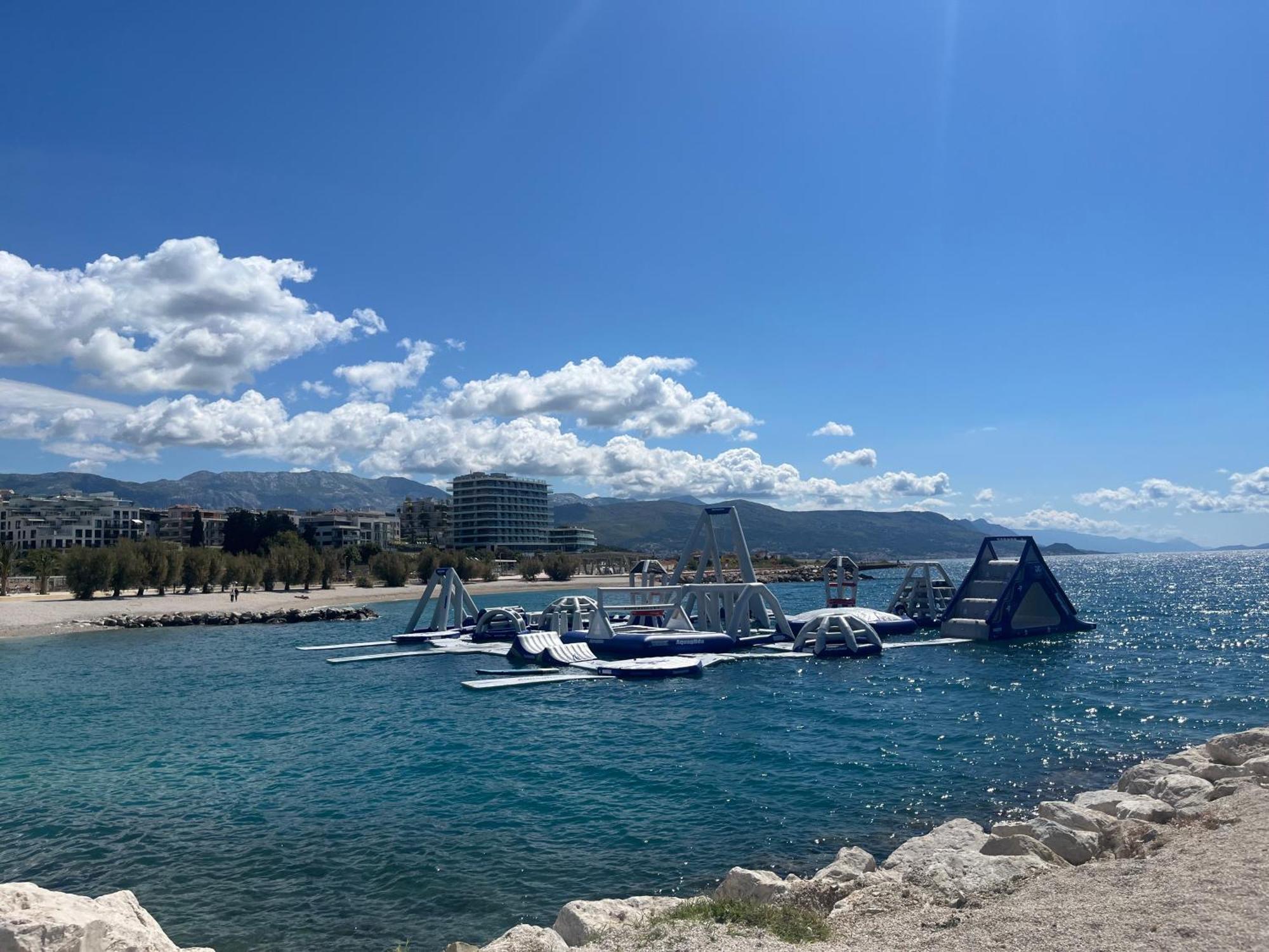 Apartman Marimar, Beachfront 1st Row Split