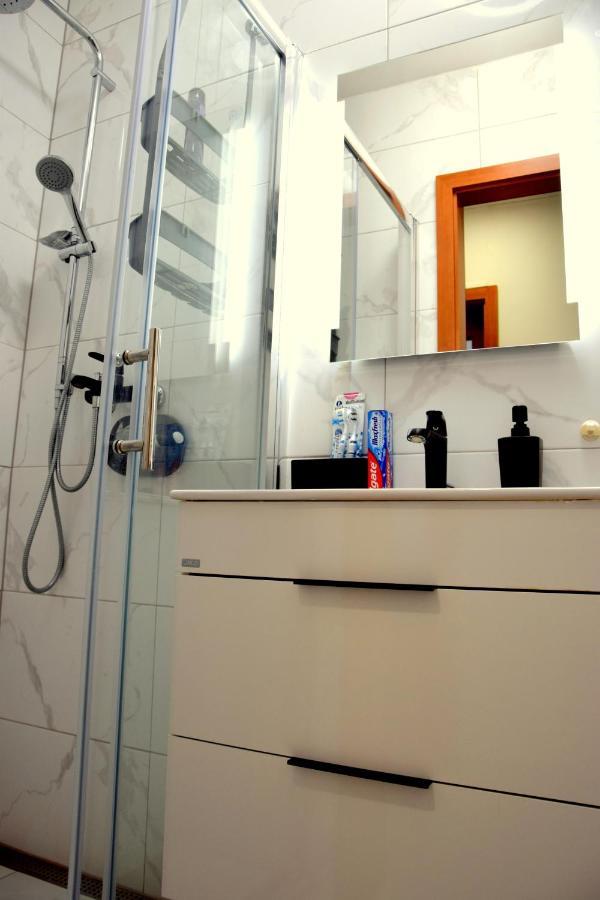 Marimar, Beachfront 1st Row Apartma